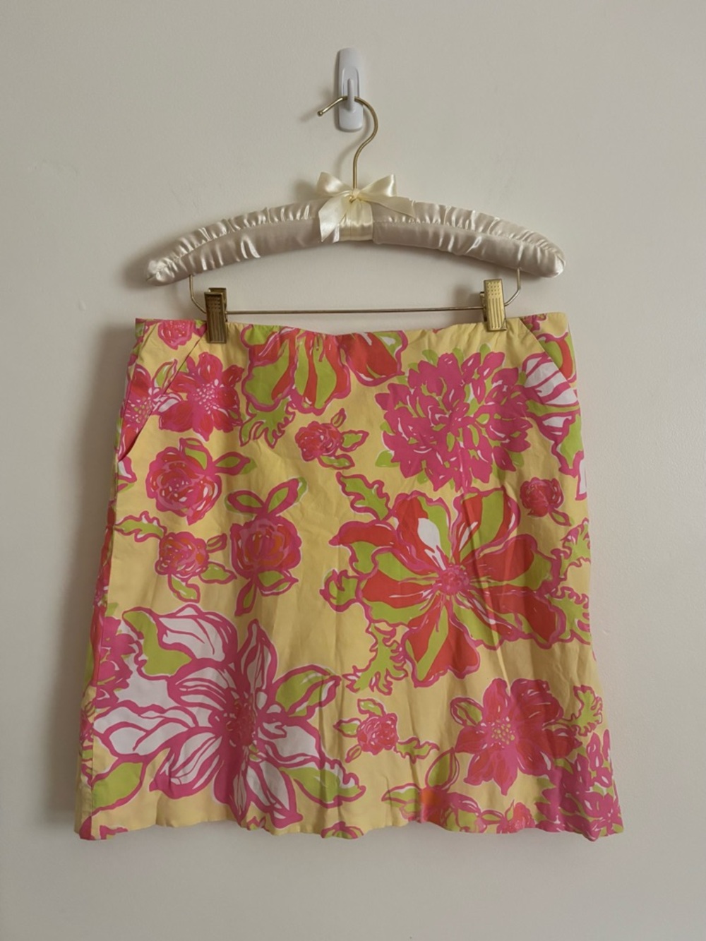 Lily Pulitzer Mini Skirt Yellow with Pink & Green Flowers Sz 8